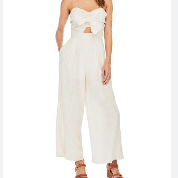 ASTR The Label || MARA NATURAL LINEN BLEND JUMPSUIT - Picture 2 of 8